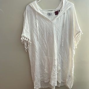 White short sleeve hoodie